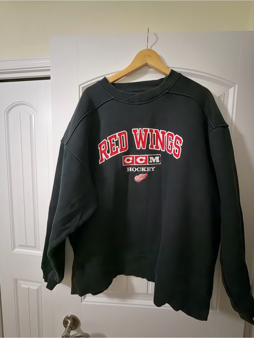 Vintage Detroit Red Wings Logo Crewneck Sweatshirt
